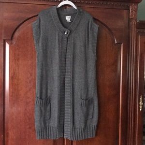 Cable knit comfy vest